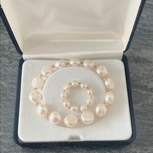 New Genuine Pearl and Gold Bead Bracelet and Ring Set - White Pearls